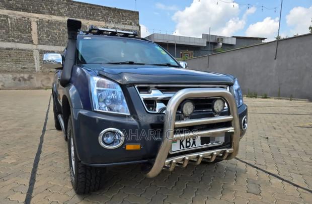 Isuzu D-MAX 2009 Blue