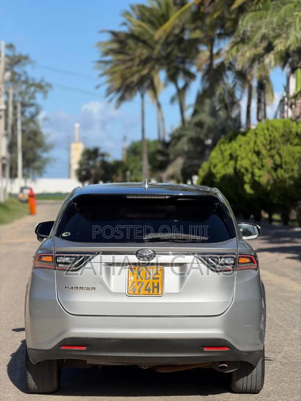 Toyota Harrier 2015 Silver