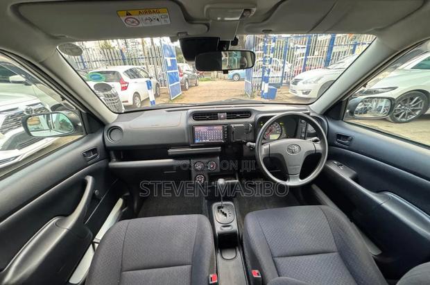 Toyota Probox 1.5 GL 4WD 2019 White