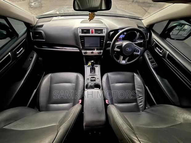 Subaru Outback 2017 Gray