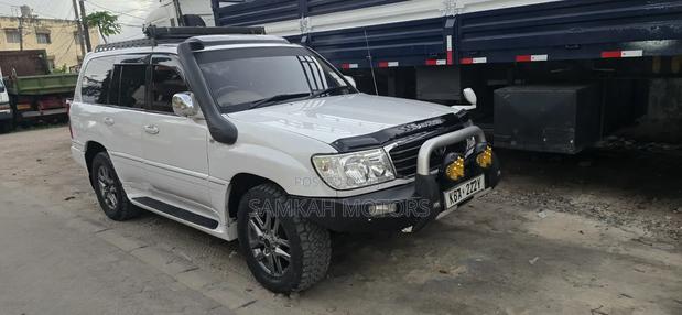 Toyota Land Cruiser 2009 White