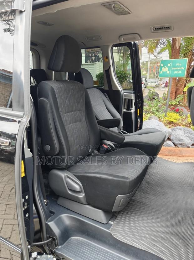 Toyota Voxy 2011 Black