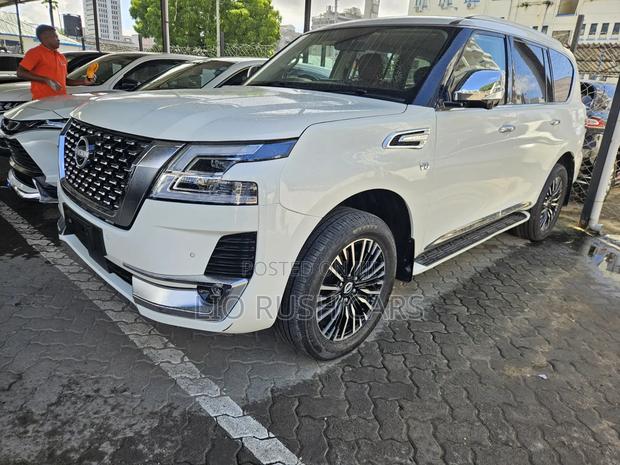 Nissan Patrol 2020 White