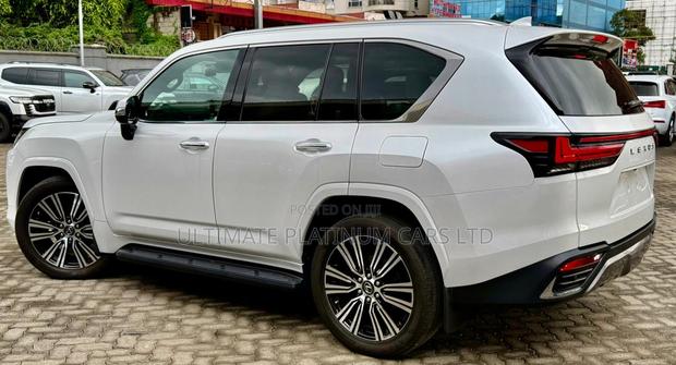 Lexus LX 600 2022 Pearl