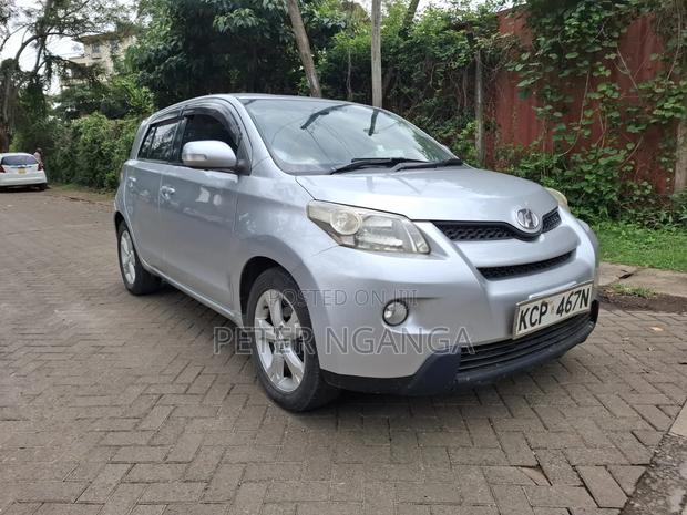 Toyota IST 2010 Silver