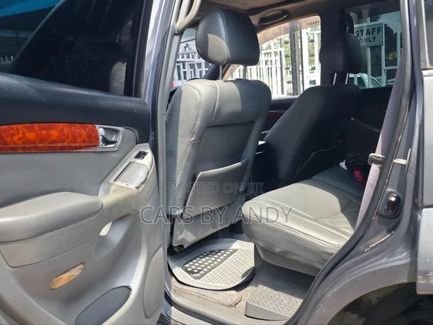 Toyota Land Cruiser Prado 3.0 D-4D 5dr 2005 Gray