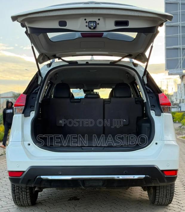 Nissan X-Trail 2.0 Petrol AWD 2019 White