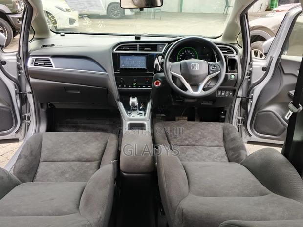 Honda Shuttle 2019 Silver