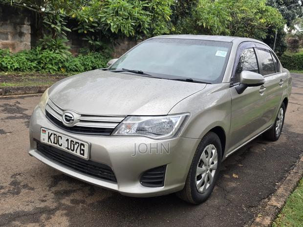 Toyota Axio 1.5 G 2WD 2014 Gold