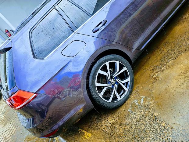 Volkswagen Golf 2015 Purple
