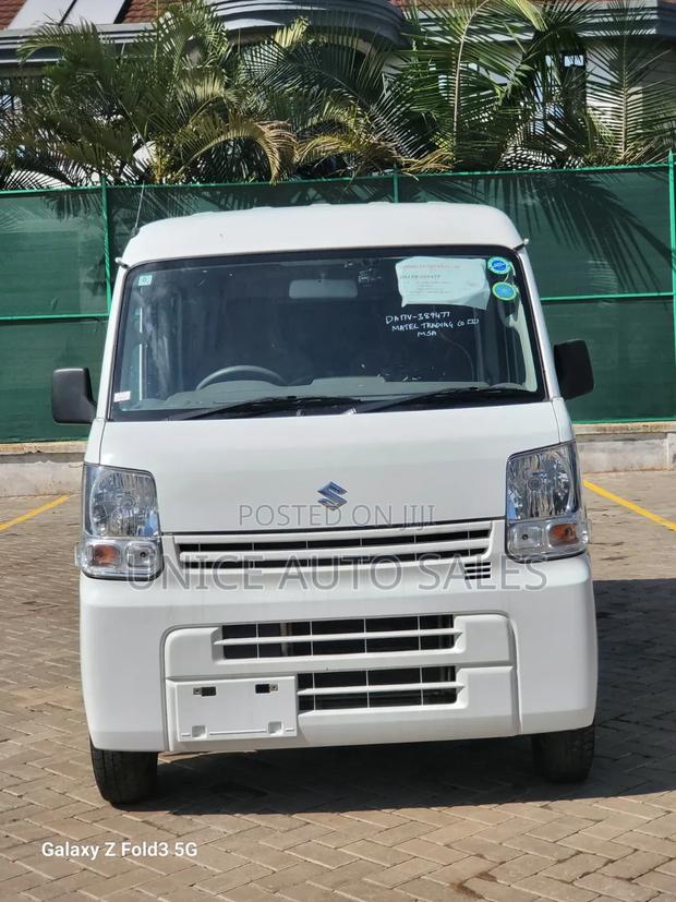 Suzuki Every Wagon 2019 White