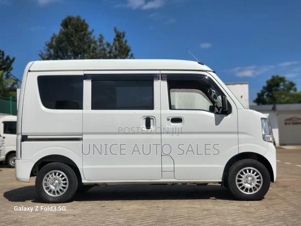 Suzuki Every Wagon 2019 White