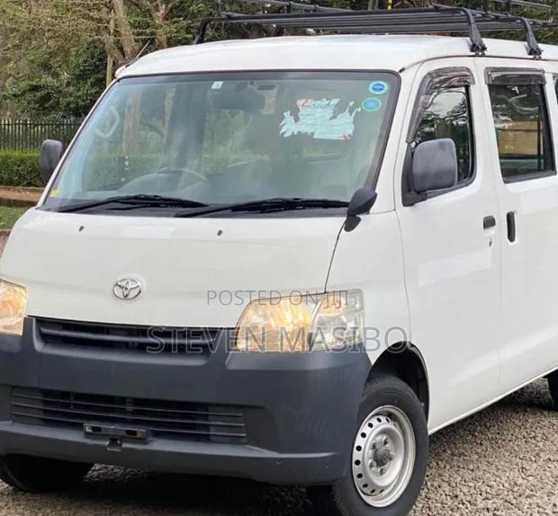 Toyota TownAce 2018 White