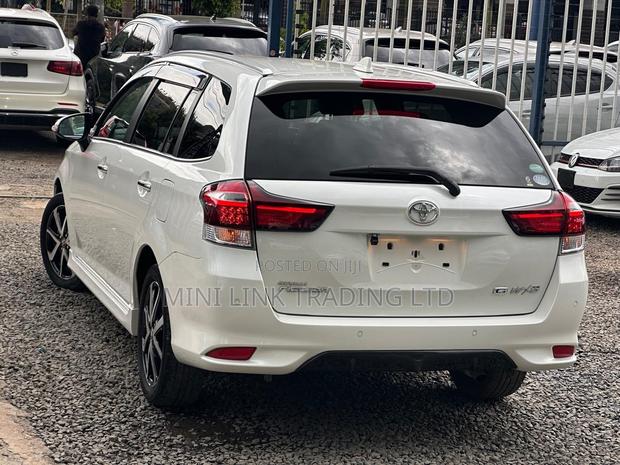 Toyota Corolla Fielder 1.5 Petrol FWD 2019 Pearl