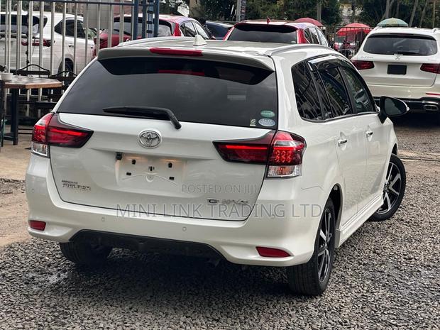 Toyota Corolla Fielder 1.5 Petrol FWD 2019 Pearl