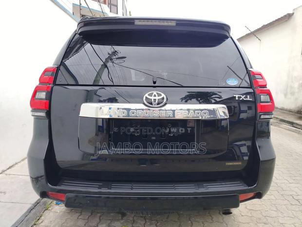 Toyota Land Cruiser Prado 2.7 2021 Black