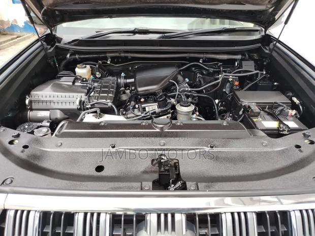 Toyota Land Cruiser Prado 2.7 2021 Black