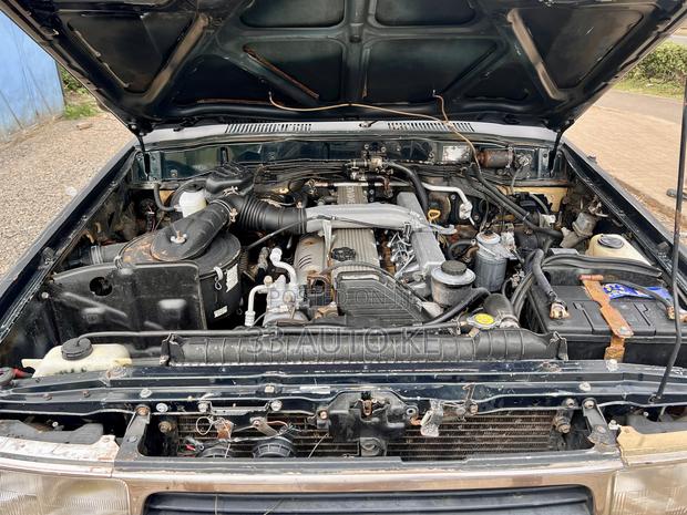 Toyota Land Cruiser 80 Wagon 1992 Green