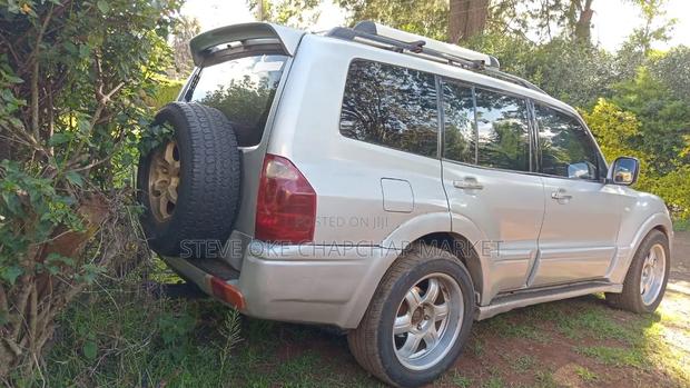Mitsubishi Pajero 3.2 Di-Dc GLS 2009 Silver