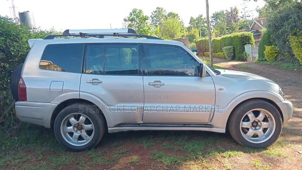 Mitsubishi Pajero 3.2 Di-Dc GLS 2009 Silver