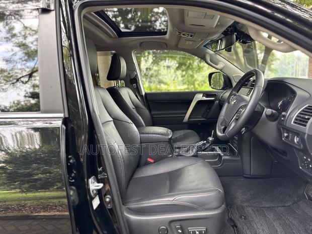 Toyota Land Cruiser Prado 2021 Black