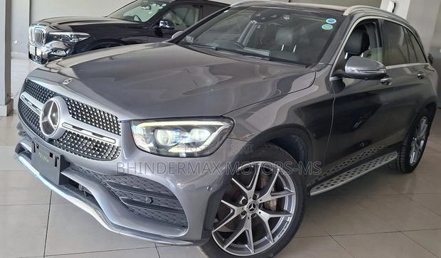 Mercedes-Benz C300 2020 Gray