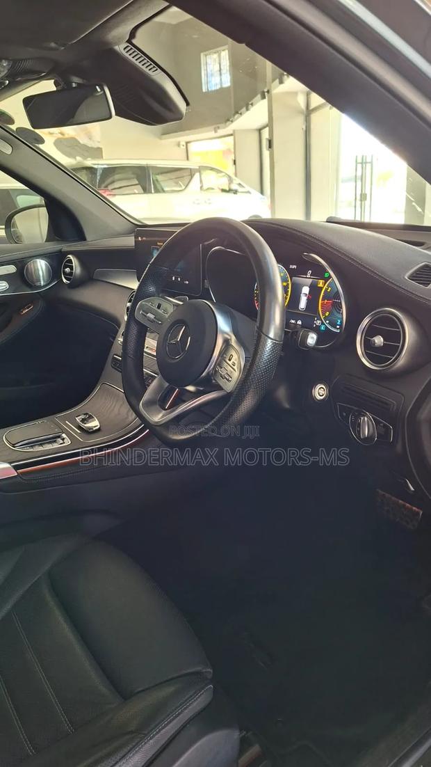 Mercedes-Benz C300 2020 Gray