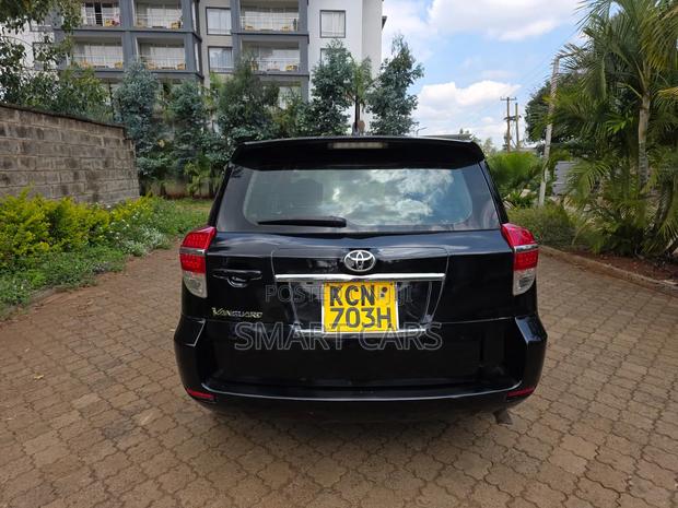 Toyota Vanguard 2010 Black