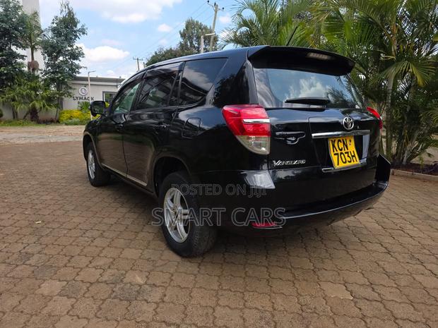 Toyota Vanguard 2010 Black