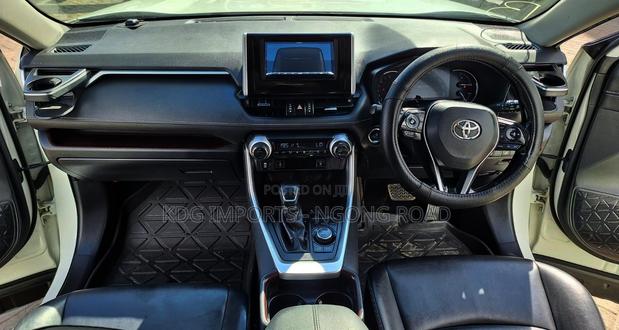 Toyota RAV4 2019 Pearl