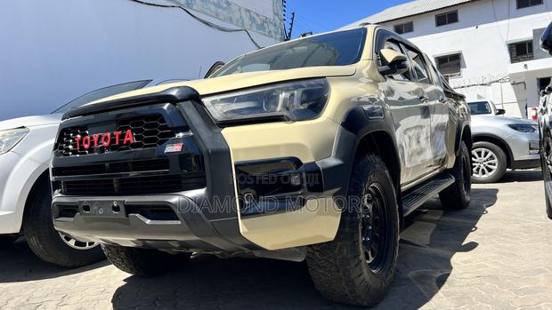 Toyota Hilux 2016 Beige