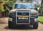 Toyota FJ Cruiser 4x4 Automatic 2012 Gold for sale