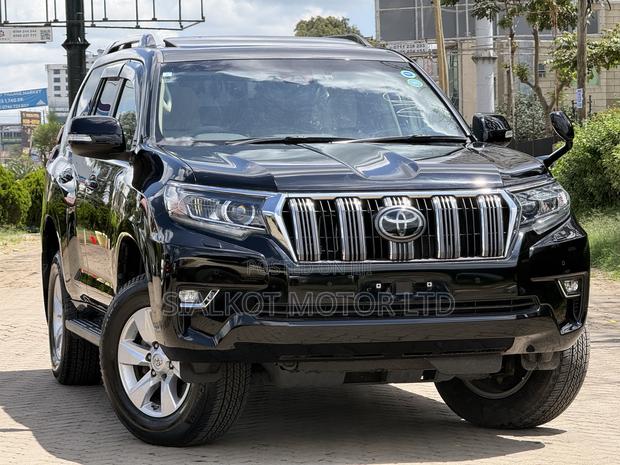 Toyota Land Cruiser Prado 2.8 2021 Black