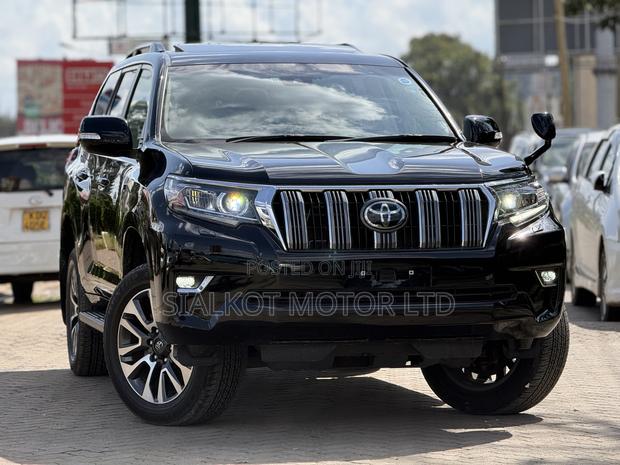 Toyota Land Cruiser Prado 2.7 2022 Black