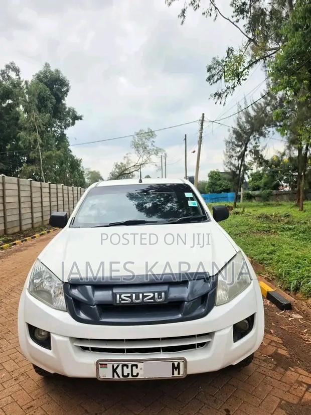 Isuzu D-MAX 2014 White
