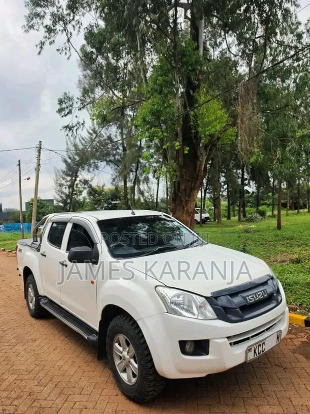 Isuzu D-MAX 2014 White
