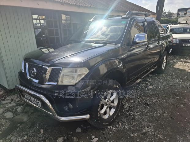 Nissan Navara 2010 Black