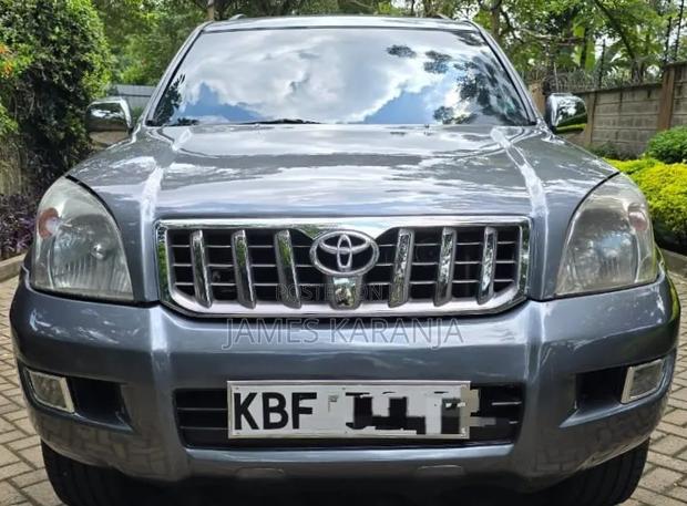 Toyota Land Cruiser Prado 2002 Gray