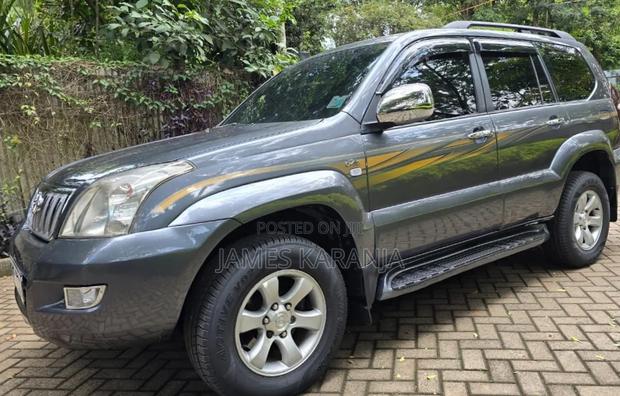 Toyota Land Cruiser Prado 2002 Gray