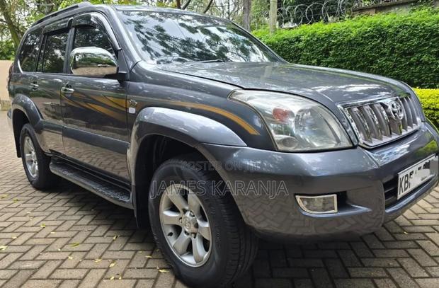 Toyota Land Cruiser Prado 2002 Gray