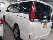 Toyota Noah 2017 White for sale