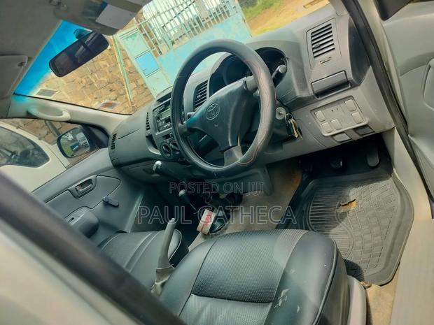 Toyota Hilux 2012 Silver