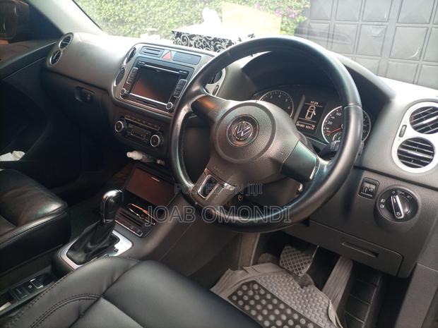 Volkswagen Tiguan S 4Motion 2010 Black