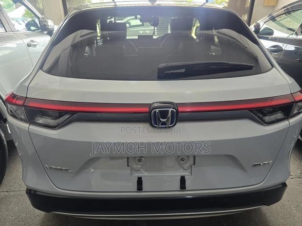 Honda Vezel 2022 White
