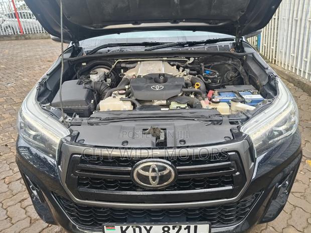 Toyota Hilux Revo Double Cab Deisel 2.4 RWD 2019 Black