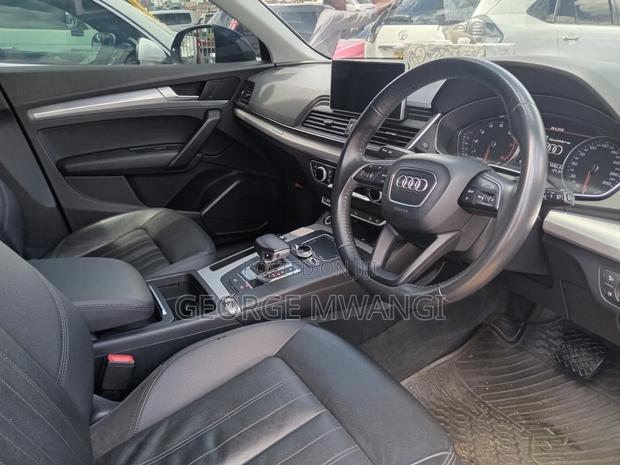 Audi Q5 2018 Blue