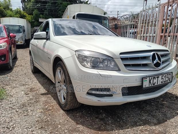Mercedes-Benz C200 2011 White