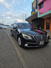 Toyota Crown 2015 White for sale