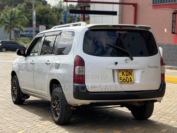 Toyota Succeed SV Premium 2016 Silver
