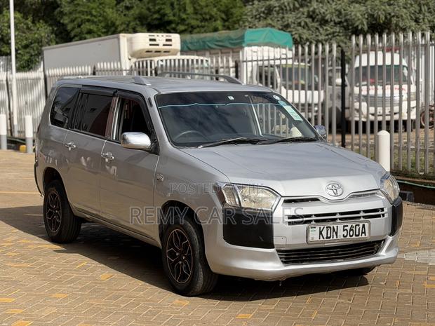 Toyota Succeed SV Premium 2016 Silver